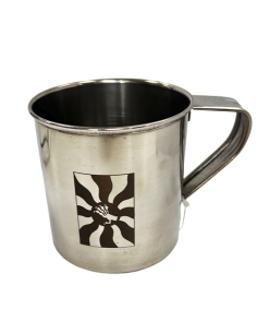 Taza de aluminio con la garra hispánica